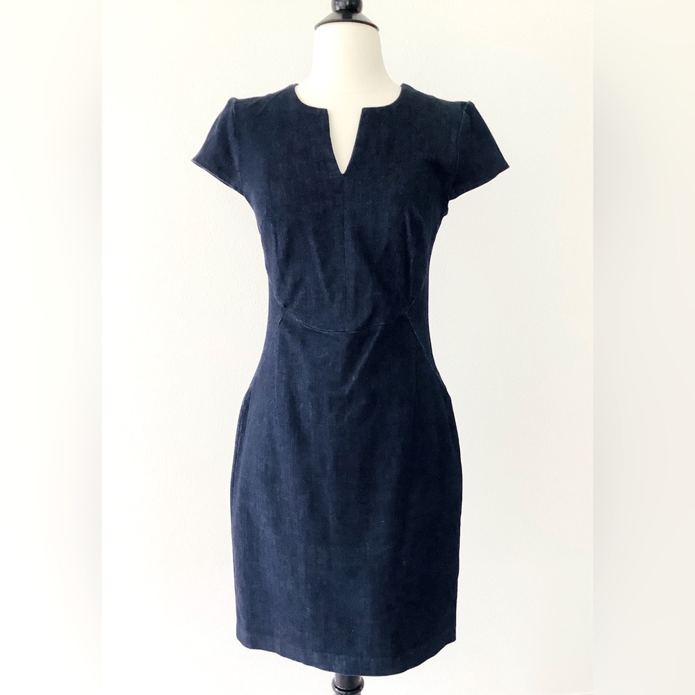 Banana Republic Short Sleeve Dress in Dark Blue Stretch Denim, Sz. 2